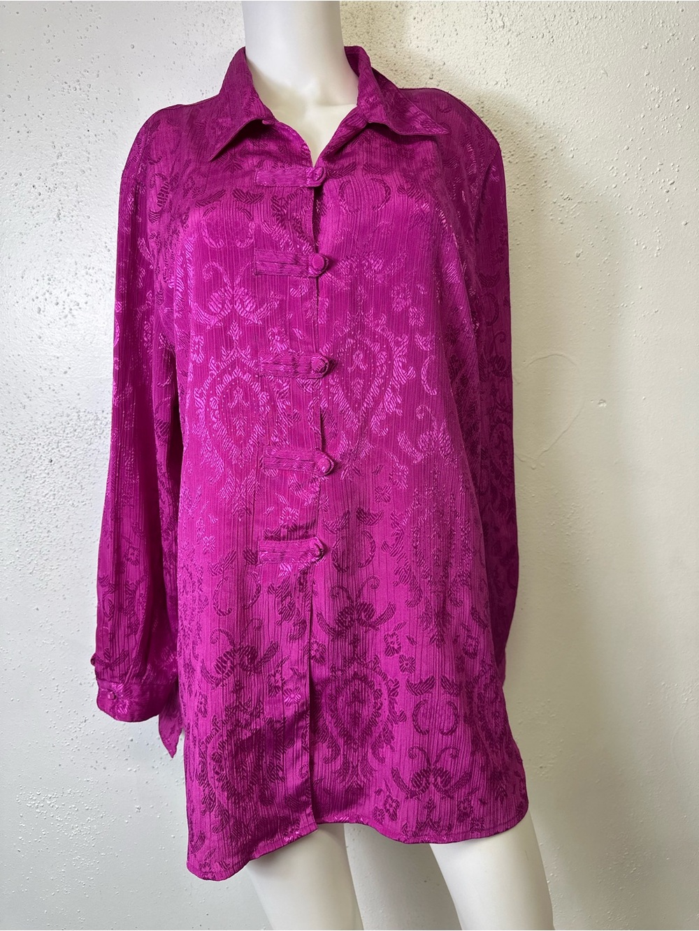 VINTAGE CHRISTIE & JILL JACQUARD KNOT BUTTON BLOUSE SIZE 2X  polyester